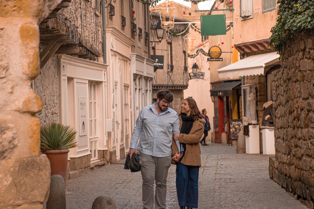 promenade rue cite Romantique © Tourisme Carcassonne